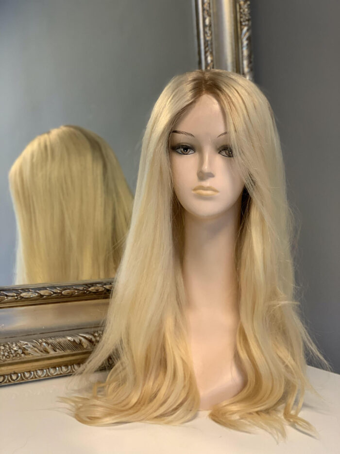 Luksusowa peruka z naturalnych włosów Paris w kolorze blond z odrostem 68 cm