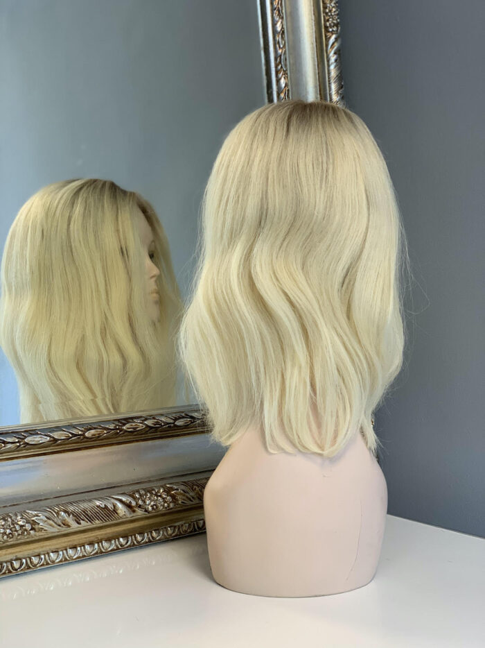 Peruka Blond Włosy Naturalne z delikatnym odrostem Yasmine 40 cm