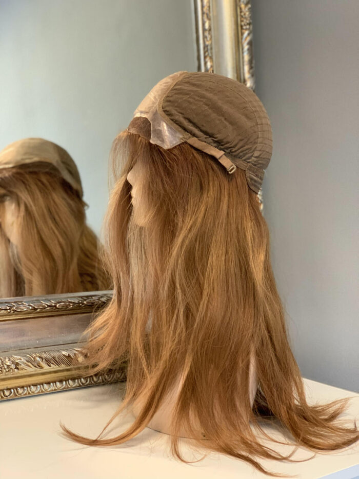 Luksusowa peruka z naturalnych włosów Mahide w kolorze szatyn 68 cm