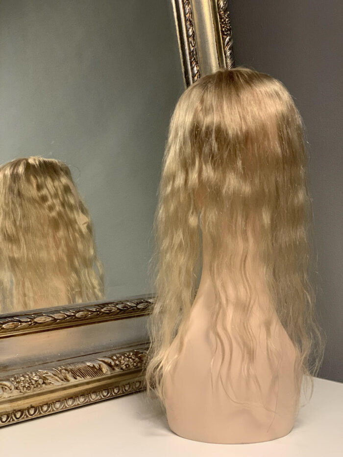 Tupet Topper 45 cm Anabella – tupet damski z naturalnych włosów blond refleksy falowany