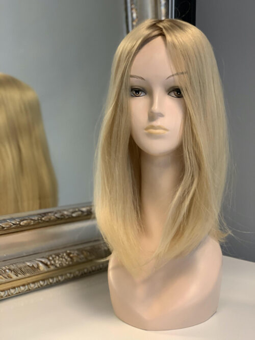 Topper pasemka 40 cm - Lili tupet damski z naturalnych włosów blond z delikatnym odrostem 20 x 20 cm