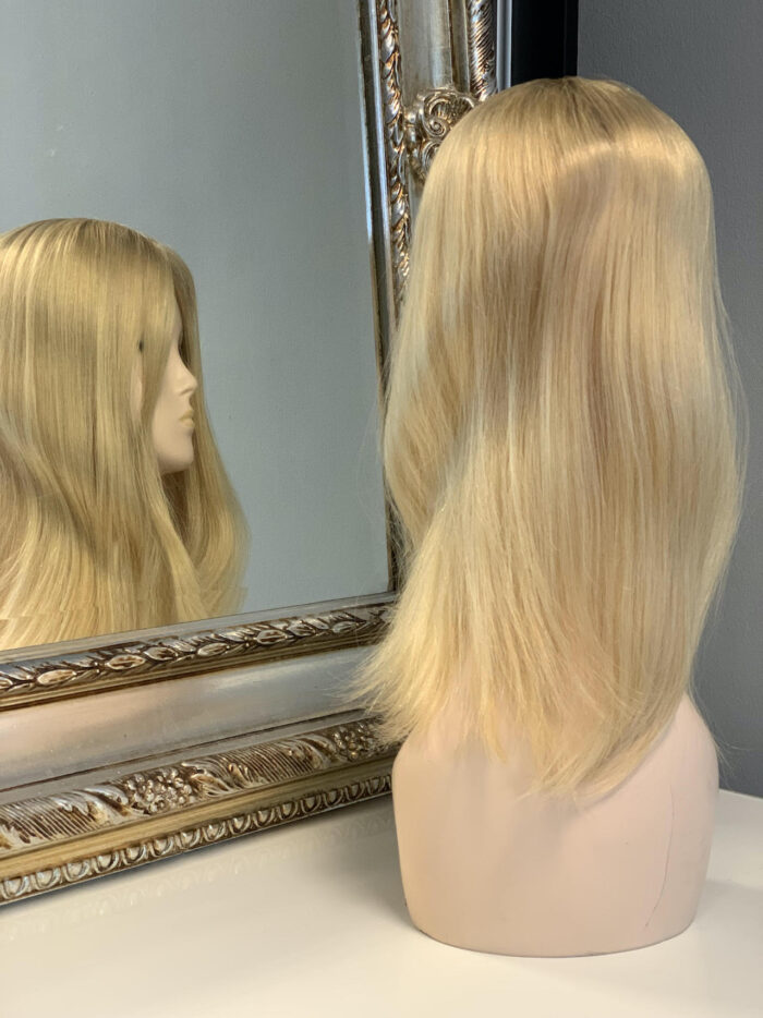 Topper pasemka 40 cm – Lili tupet damski z naturalnych włosów blond z delikatnym odrostem 16 x 17 cm