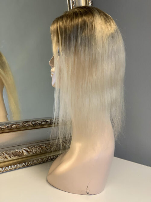 Topper H krótki - tupet damski z naturalnych włosów blond z odrostem